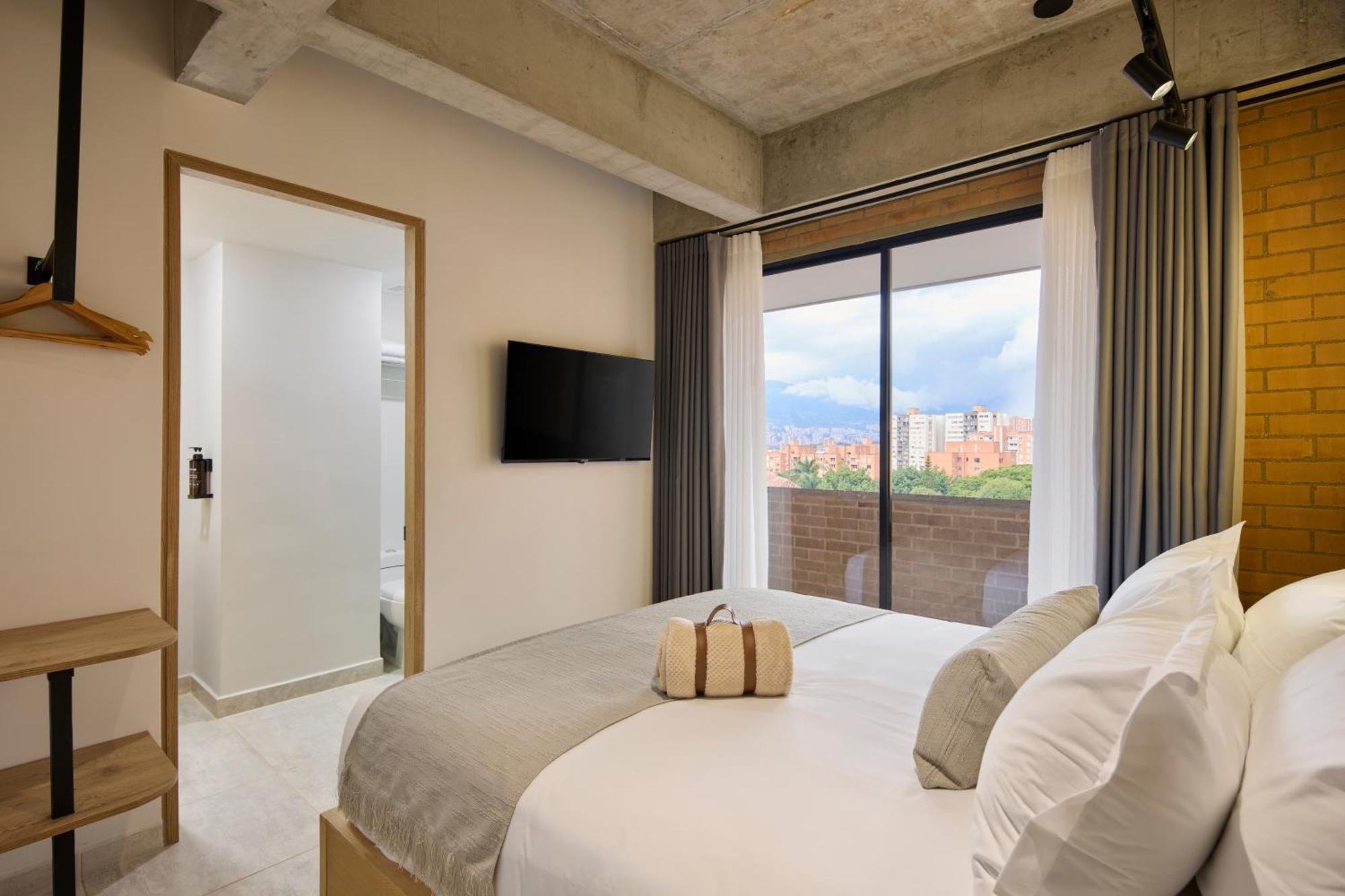 30 Living Suites Medellín Dış mekan fotoğraf